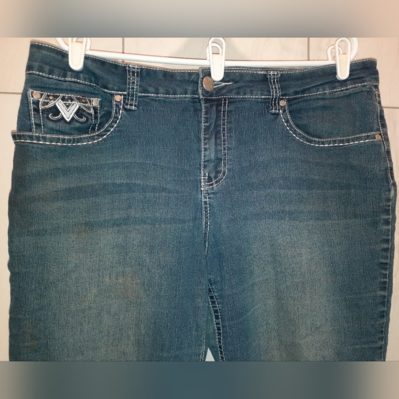 Women's Love Indigo Jeans size 16 good used condition, one flaw pictured - Picture 5 of 12